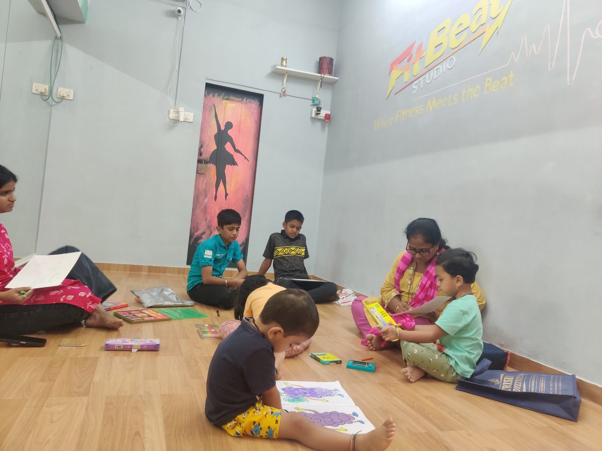 Drawing class at Fitbeat Studio Bhandup Nahur