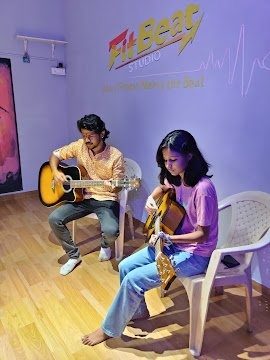 Guitar Classes Bhandup Nahur Fitbeat Studio