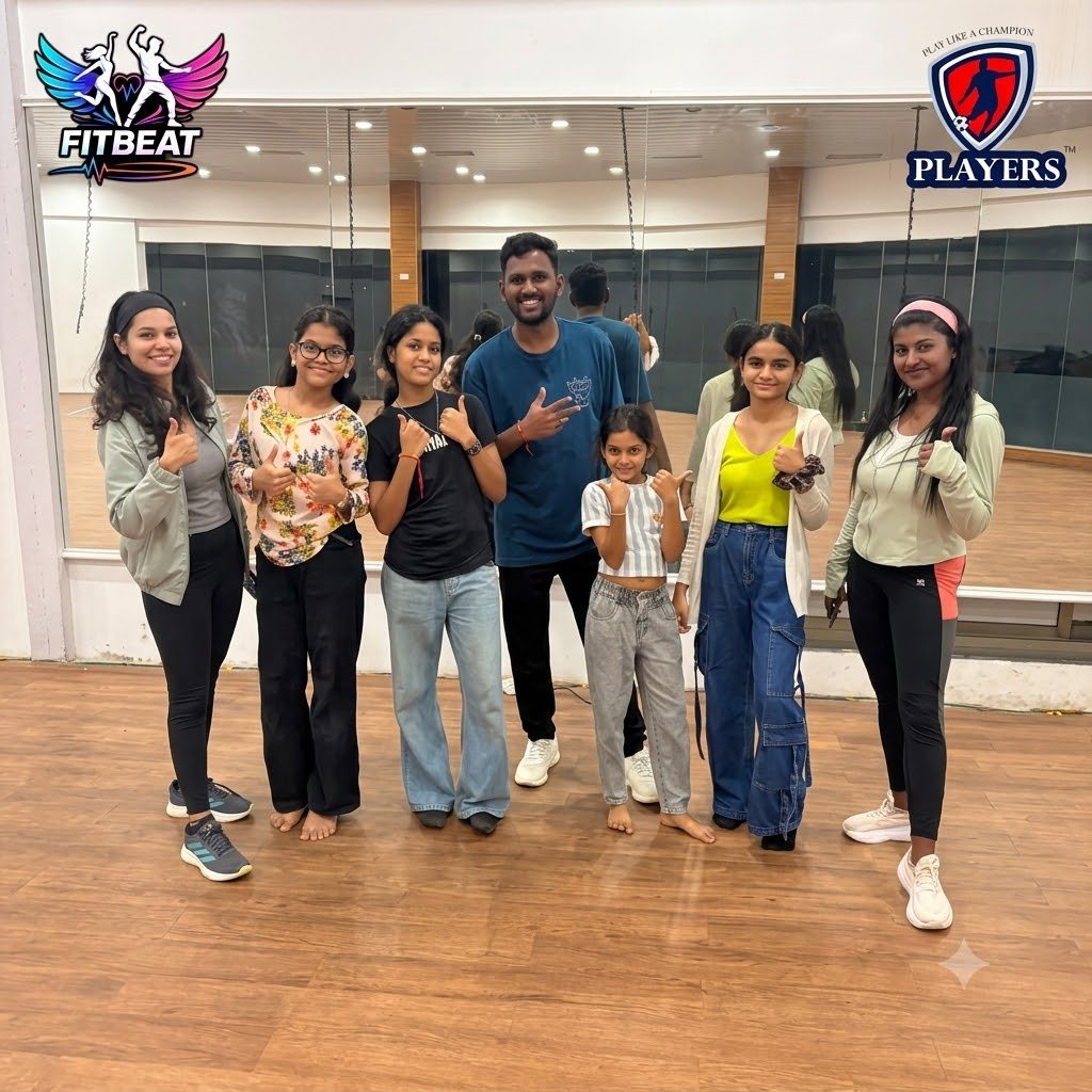 Dance students group photo at Fitbeat Nirmal Lifestyle Mulund West